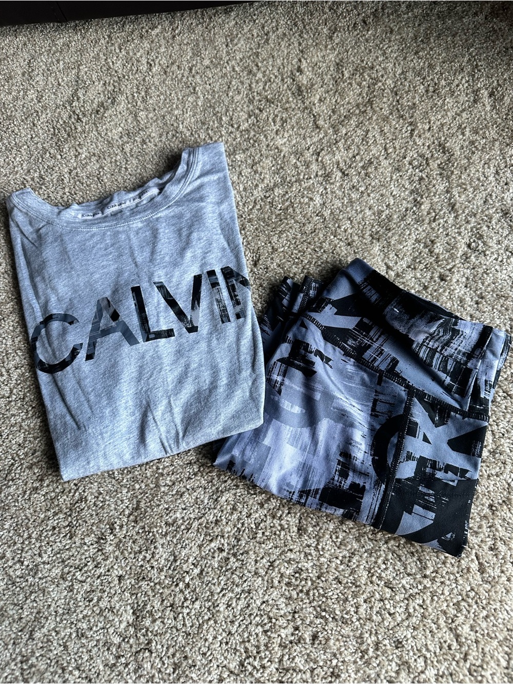 Like New Calvin Klein 2 piece Activewear Set